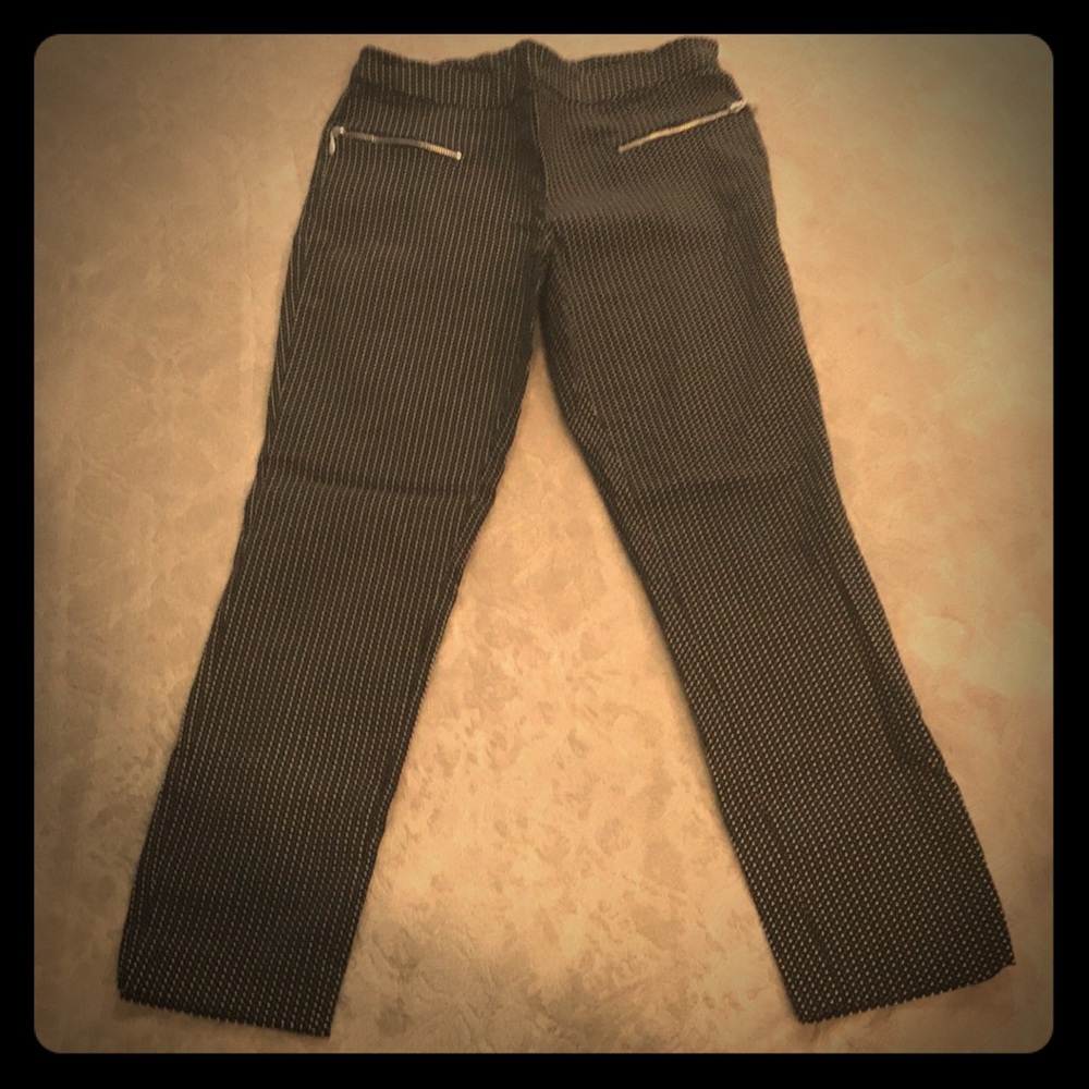Cropped stretchy pants